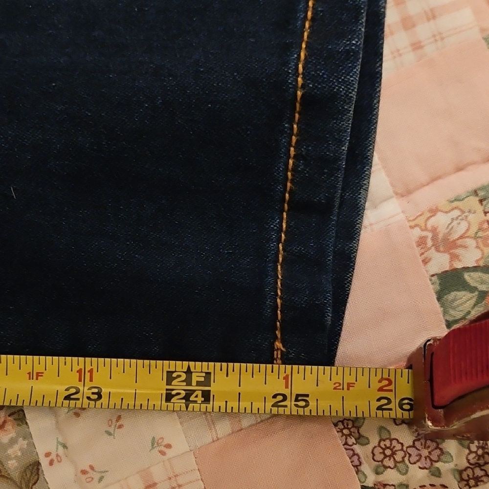 Michael Kors-  Straight Leg w/ Gold Accents- Size 6 P - Picture 5 of 8